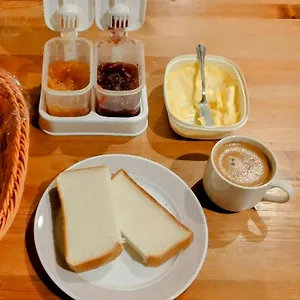 https://community-guesthouse-tonarino.hotels-osaka.net